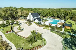 1496 Melissa Ave, Van Alstyne, TX 75495 - Photo 5