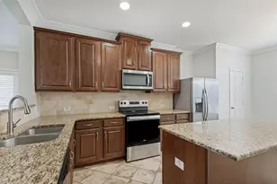 15721 Landing Creek Ln, Fort Worth, TX 76262 - Photo 9