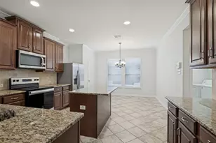 15721 Landing Creek Ln, Fort Worth, TX 76262 - Photo 7