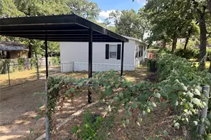 4322 Bradley Ln, Arlington, TX 76017 - Photo 3