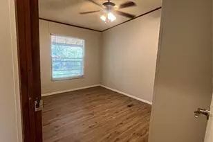 4322 Bradley Ln, Arlington, TX 76017 - Photo 19