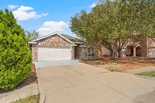 5509 Timber Ridge Ct, Watauga, TX 76137 - Photo 3