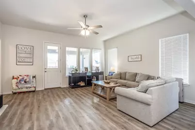 3520 Austin Street, Gainesville, TX 76240 - Photo 9