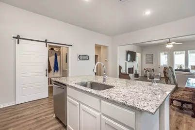 3520 Austin Street, Gainesville, TX 76240 - Photo 7