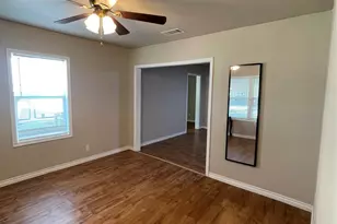 1018 Dubois St, Denison, TX 75020 - Photo 3