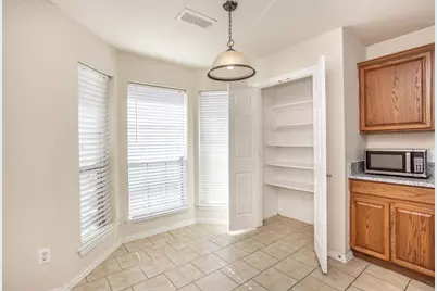 3511 Austin Street, Gainesville, TX 76240 - Photo 3