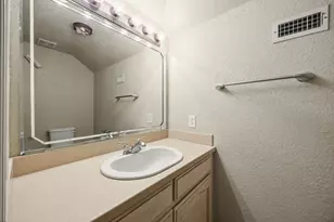 401 Center Ct Dr, Bridgeport, TX 76426 - Photo 21
