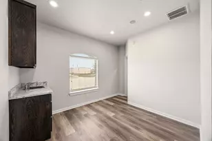 401 Center Ct Dr, Bridgeport, TX 76426 - Photo 7