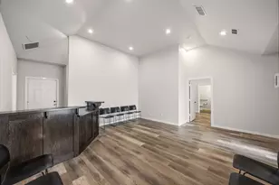 401 Center Ct Dr, Bridgeport, TX 76426 - Photo 3