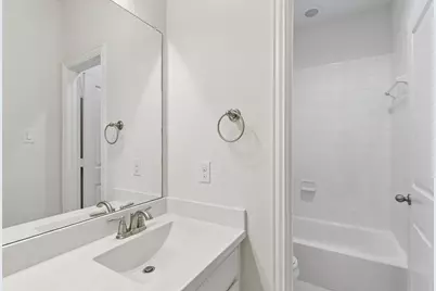 400 Warwick Boulevard, Lewisville, TX 75056 - Photo 15