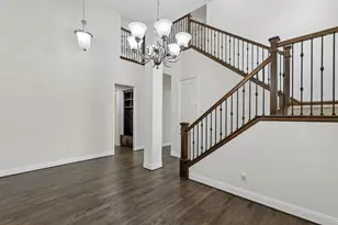 400 Warwick Blvd, Lewisville, TX 75056 - Photo 5