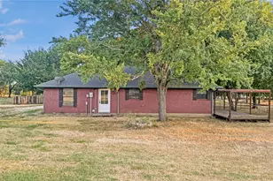 697 Co Rd 166, Whitesboro, TX 76273 - Photo 17