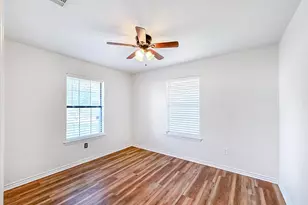 697 Co Rd 166, Whitesboro, TX 76273 - Photo 5