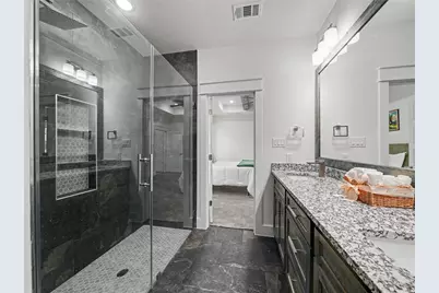 821 S Ayers Avenue, Fort Worth, TX 76103 - Photo 15