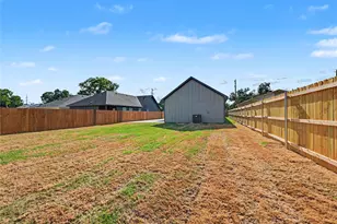 821 S Ayers Ave, Fort Worth, TX 76103 - Photo 25