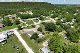 701 N 2nd St, Cranfills Gap, TX 76637 - Photo 21