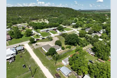 701 N 2nd Street, Cranfills Gap, TX 76637 - Photo 21