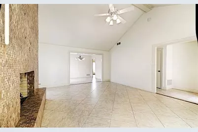 2601 Country Place, Carrollton, TX 75006 - Photo 3