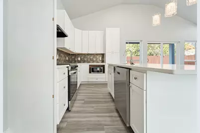 11915 Carson, Balch Springs, TX 75180 - Photo 7