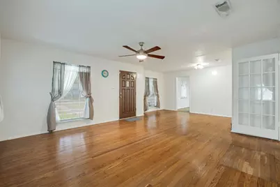 204 W 7th Street, Irving, TX 75060 - Photo 7