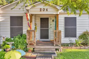 204 W 7th St, Irving, TX 75060 - Photo 5