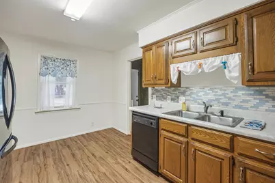204 W 7th Street, Irving, TX 75060 - Photo 17