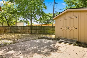 2759 Avon St, Dallas, TX 75211 - Photo 19