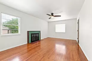 2759 Avon St, Dallas, TX 75211 - Photo 3
