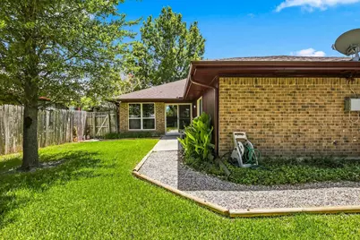2517 Lawnview Drive, Carrollton, TX 75006 - Photo 27