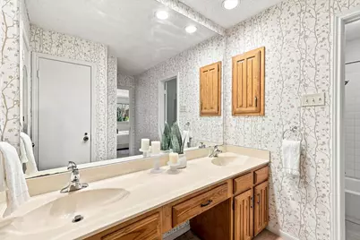 2517 Lawnview Drive, Carrollton, TX 75006 - Photo 19