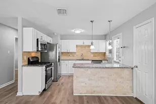 2010 Glenhaven St, Arlington, TX 76010 - Photo 5