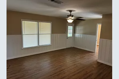 319 E Holley Street, Mesquite, TX 75149 - Photo 3