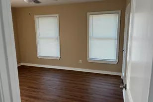 319 E Holley St, Mesquite, TX 75149 - Photo 5