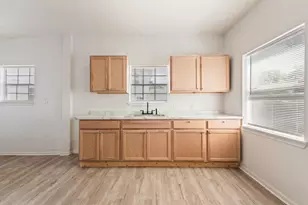 5004 East Side Ave, Dallas, TX 75214 - Photo 9