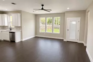 1021 W Sears St, Denison, TX 75020 - Photo 5