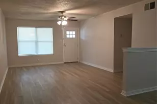 721 N Cummings Dr, Alvarado, TX 76009 - Photo 5