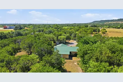 135 Indian Mountain Court, Granbury, TX 76048 - Photo 19