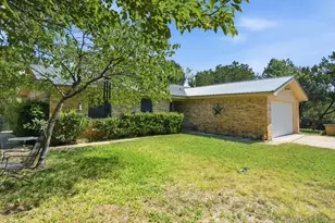 135 Indian Mountain Ct, Granbury, TX 76048 - Photo 1