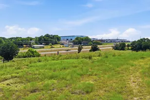 135 Indian Mountain Ct, Granbury, TX 76048 - Photo 17