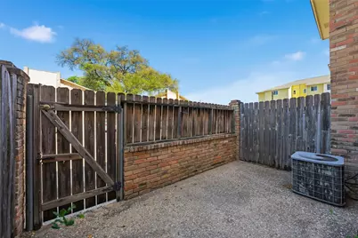 1371 S 11th Street, Waco, TX 76706 - Photo 21