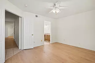 2700 Meadow Park Dr, Bedford, TX 76021 - Photo 21