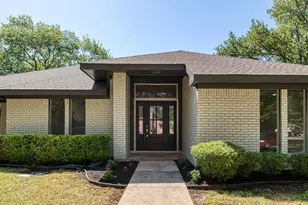 6851 Shorecrest Ct, Fort Worth, TX 76132 - Photo 3
