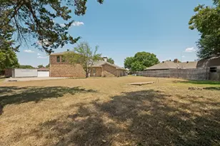 411 Bradshaw St, Cedar Hill, TX 75104 - Photo 23
