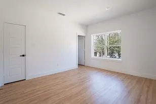 2706 Valentine St, Dallas, TX 75215 - Photo 9