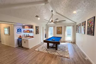 2200 Sand Creek Ct, Arlington, TX 76006 - Photo 3