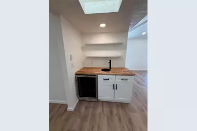 2200 Sand Creek Court, Arlington, TX 76006 - Photo 11