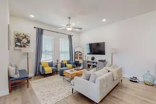 12977 Wymeth Dr, Farmers Branch, TX 75234 - Photo 3