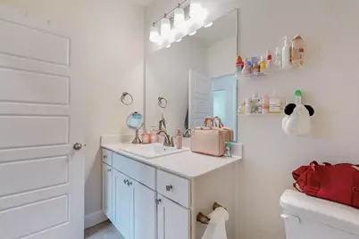 12977 Wymeth Drive, Farmers Branch, TX 75234 - Photo 17