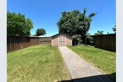823 Madrid Drive, Duncanville, TX 75116 - Photo 31