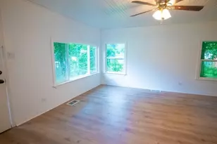 401 W Carolina St, Palestine, TX 75803 - Photo 13